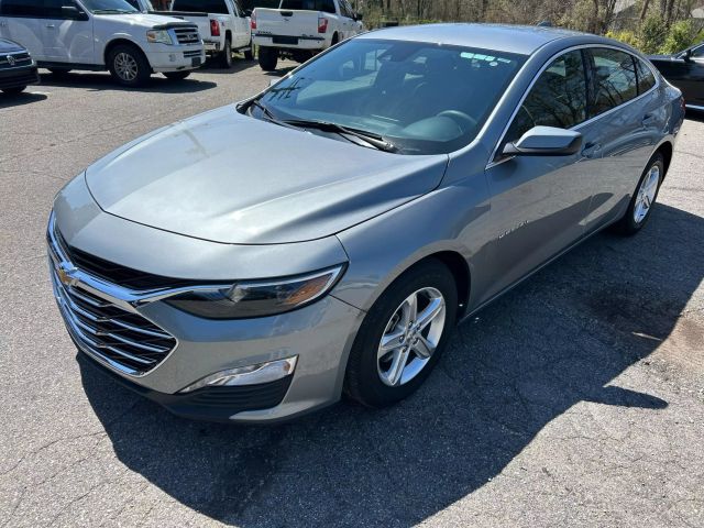 2024 Chevrolet Malibu - Image 1