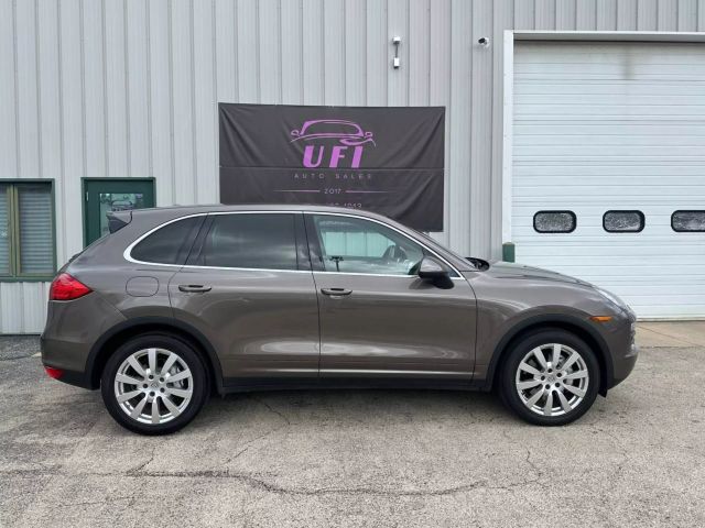 2014 Porsche Cayenne - Image 3