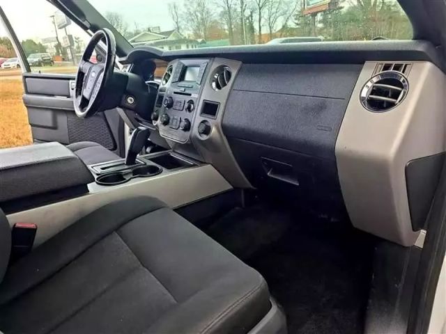 2017 Ford Expedition - Image 14