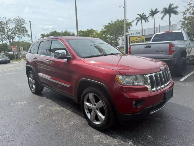 2013 Jeep Grand Cherokee - Image 2