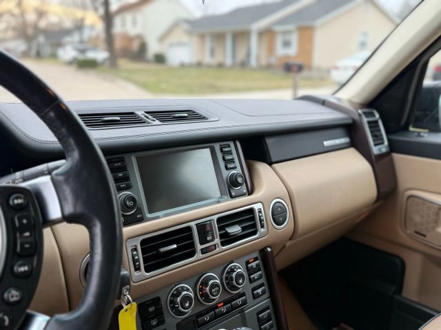 2009 Land Rover Range Rover - Image 11