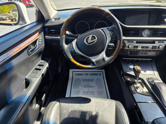 2014 Lexus Es - Image 15