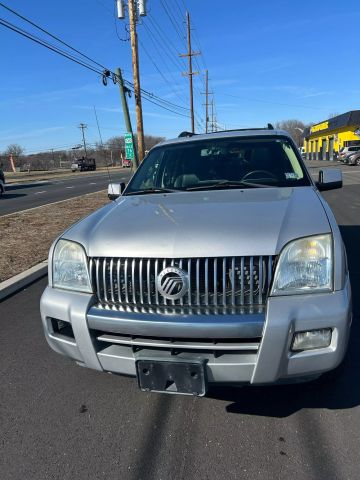 2010 Mercury Mountaineer - Image 2