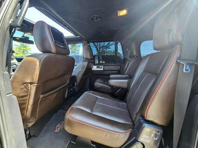 2017 Ford Expedition El - Image 19