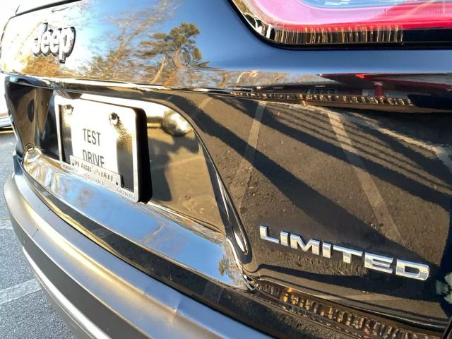 2019 JEEP CHEROKEE SUV BLACK AUTOMATIC - Peach State Motors