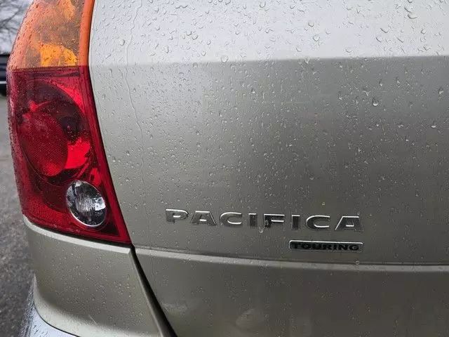 2005 Chrysler Pacifica - Image 6