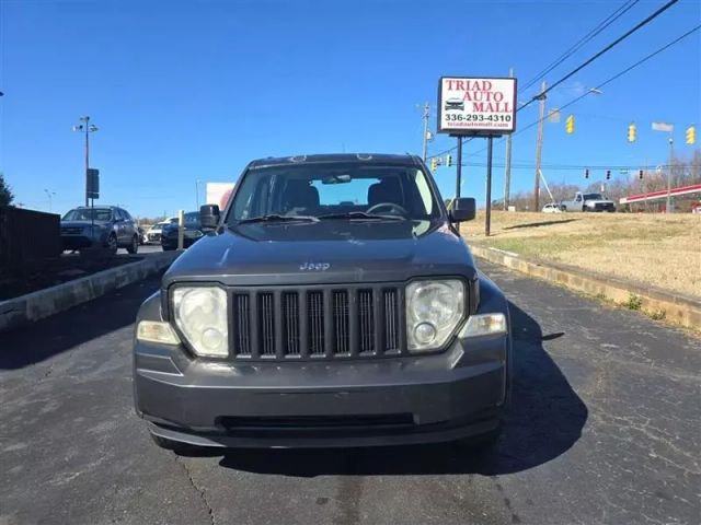 2011 Jeep Liberty - Image 2