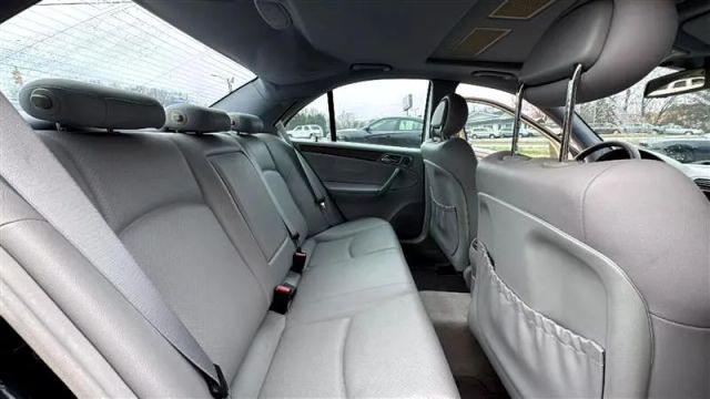 2004 Mercedes-benz C-class - Image 16