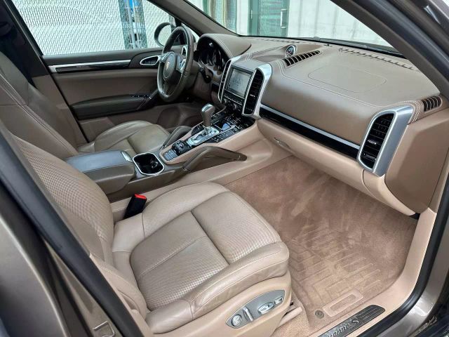 2014 Porsche Cayenne - Image 23