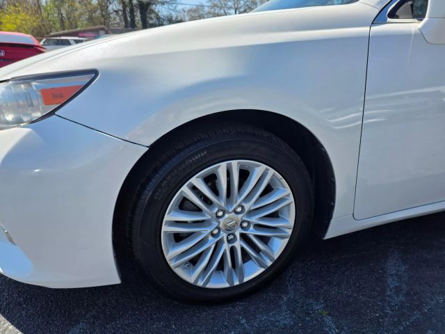 2014 Lexus Es - Image 19