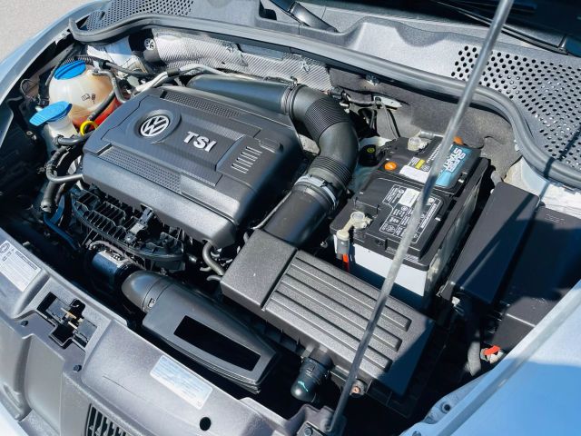 2014 Volkswagen Beetle - Image 13