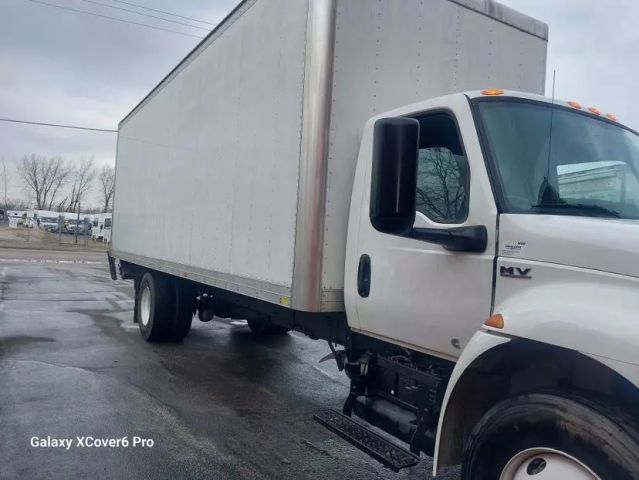 2022 International Mv607 - Image 4