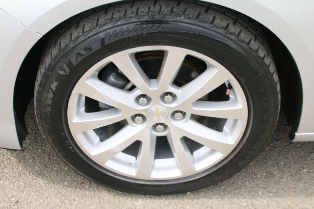 2013 Chevrolet Malibu - Image 35