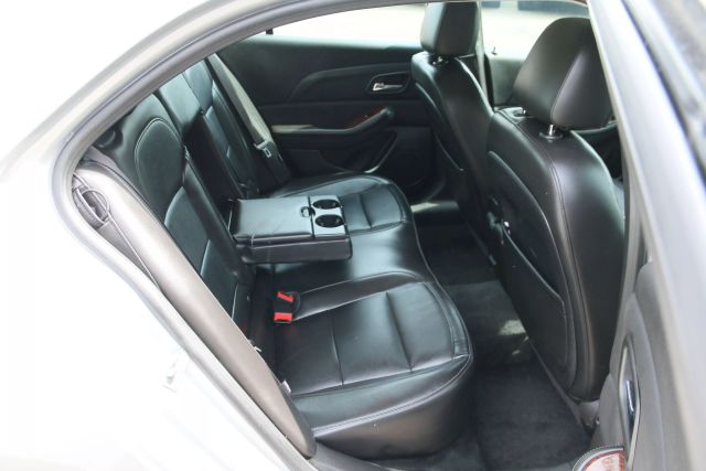 2013 Chevrolet Malibu - Image 21