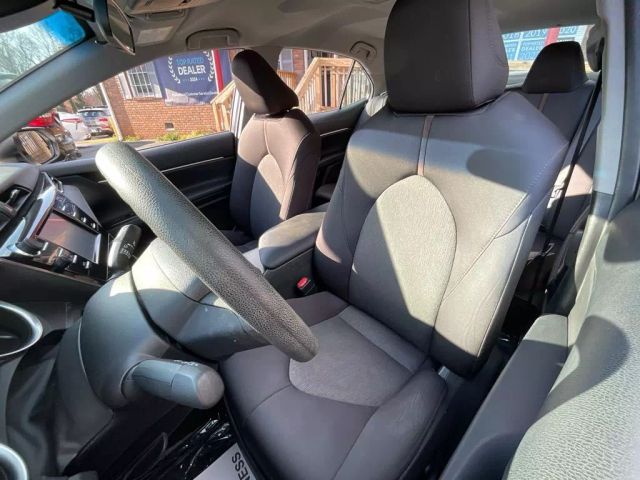 2018 TOYOTA CAMRY SEDAN WHITE AUTOMATIC - Peach State Motors