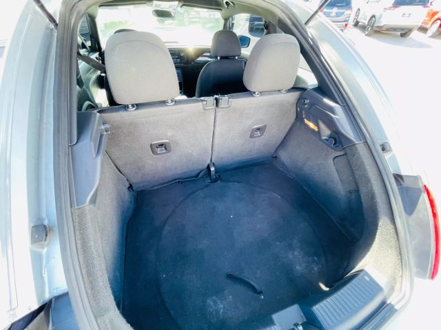2014 Volkswagen Beetle - Image 15
