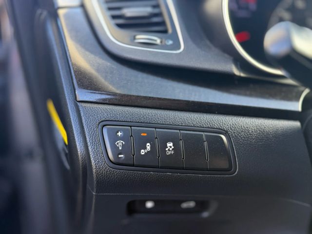 2016 Kia Cadenza - Image 15