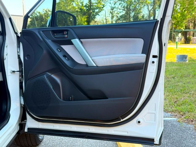2014 Subaru Forester - Image 27