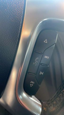 2017 Chevrolet Traverse - Image 27