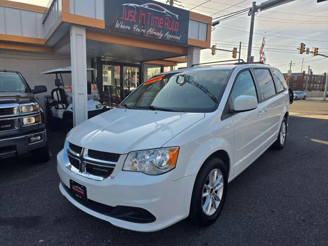 2015 Dodge Grand Caravan Passenger Sxt Minivan 4d - Image 2