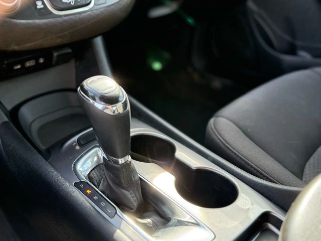 2020 Chevrolet Malibu - Image 17