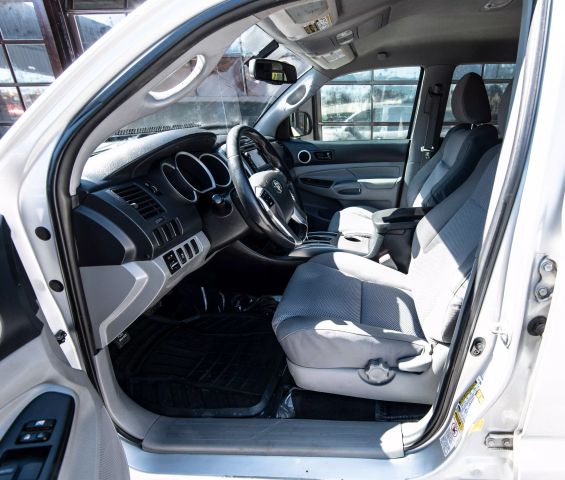 2013 TOYOTA TACOMA DOUBLE CAB PICKUP SILVER AUTOMATIC - Auto Masters of Carolinas
