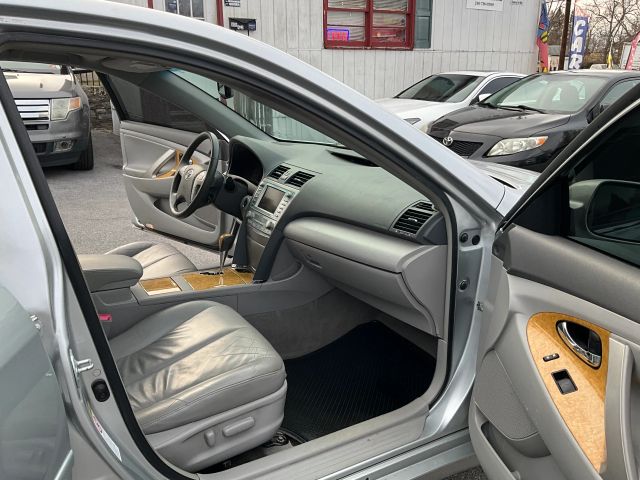 2007 Toyota Camry - Image 15