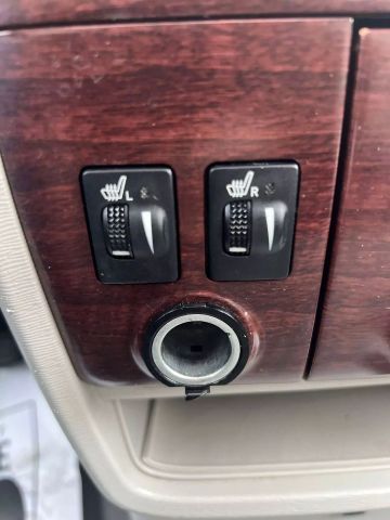 2011 Toyota Sienna Xle Minivan 4d - Image 33