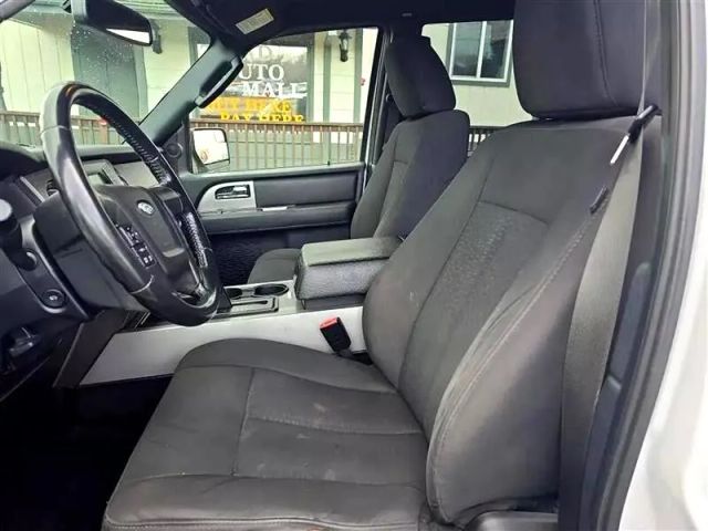 2017 Ford Expedition - Image 12