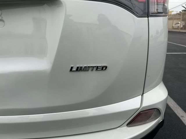 Image 10 of 2018 TOYOTA RAV4