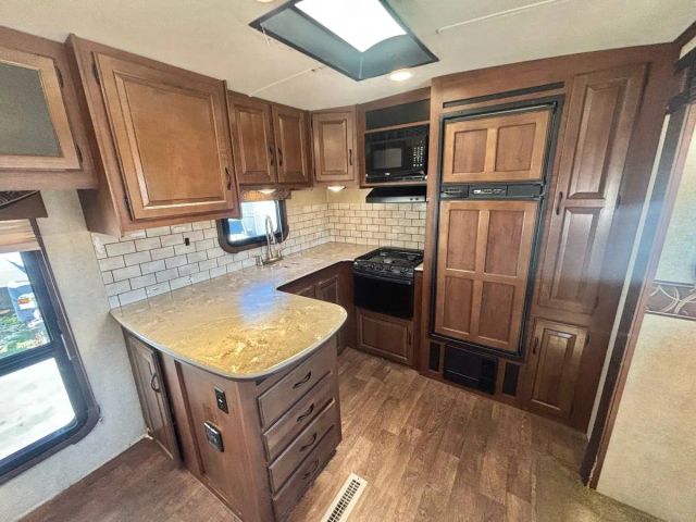 2015 Jayco Eagle - Image 12