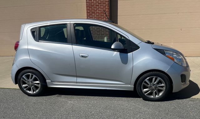 2016 Chevrolet Spark Ev - Image 3