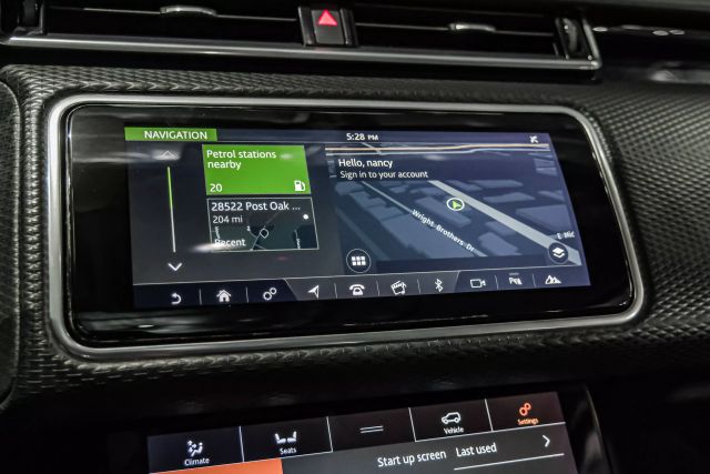 2018 Land Rover Range Rover Velar S Sport Utility 4d - Image 30