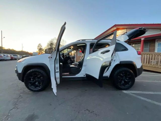 2017 JEEP CHEROKEE SUV WHITE AUTOMATIC - Peach State Motors
