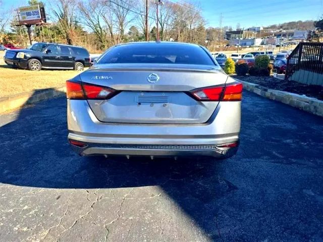 2020 Nissan Altima - Image 6