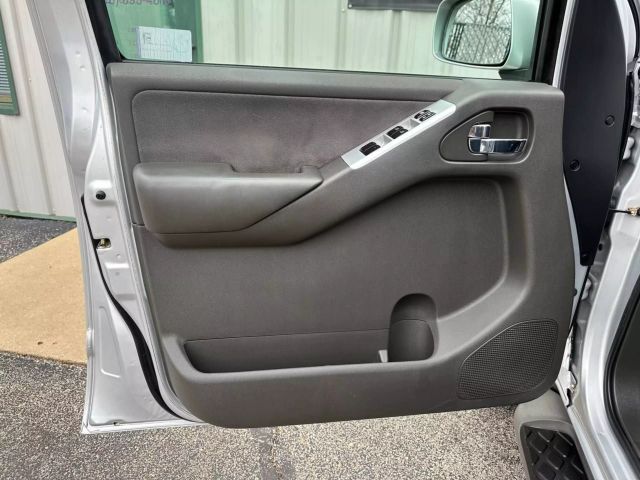 2009 Nissan Pathfinder - Image 14