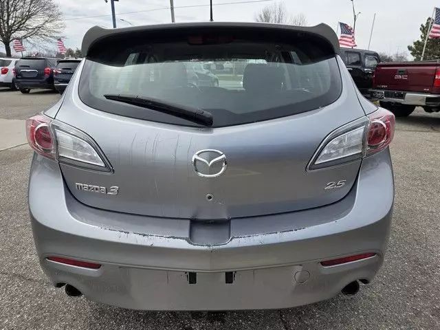 2010 Mazda Mazda3 - Image 4