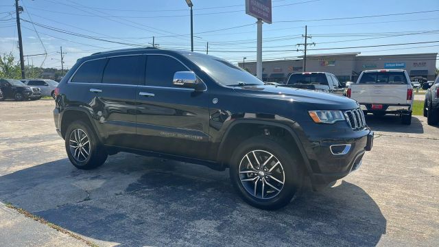 2018 Jeep Grand Cherokee - Image 14