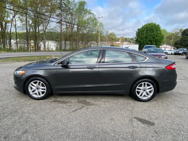 2016 Ford Fusion - Image 2