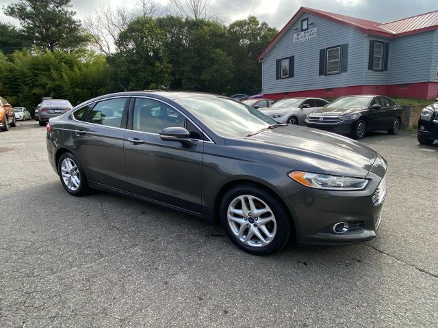 2016 Ford Fusion - Image 15