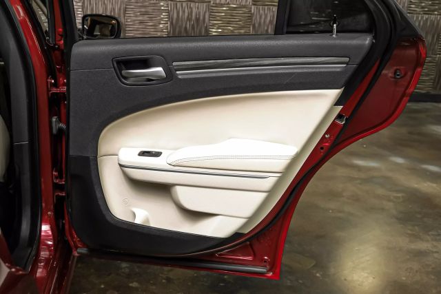 2020 Chrysler 300 300 Touring L Sedan 4d - Image 38
