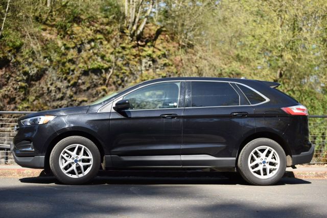 2022 Ford Edge - Image 3
