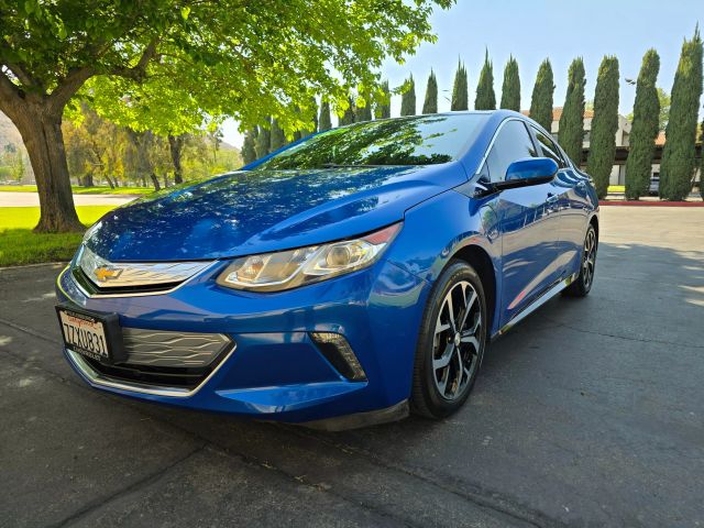 2017 Chevrolet Volt - Image 3