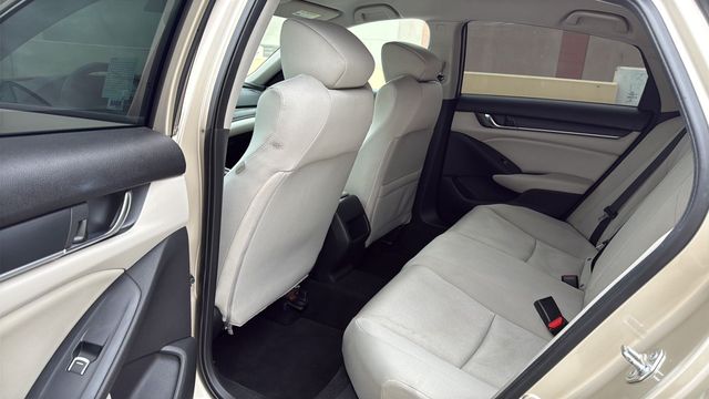 2018 Honda Accord - Image 11