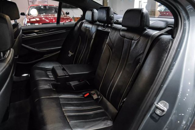 2017 Bmw 5 Series 530i Sedan 4d - Image 34