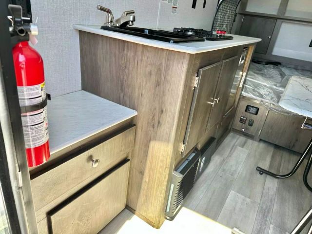 2023 Coachmen Clipper Express - Image 16