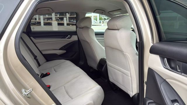 2018 Honda Accord - Image 13