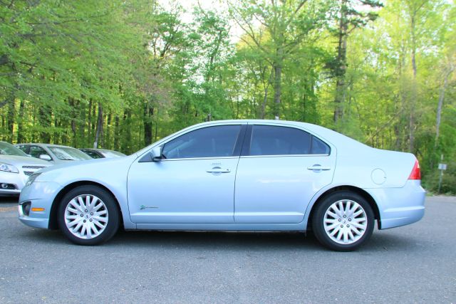 2011 Ford Fusion - Image 4