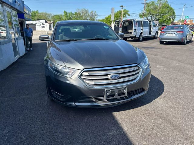 2016 Ford Taurus - Image 3