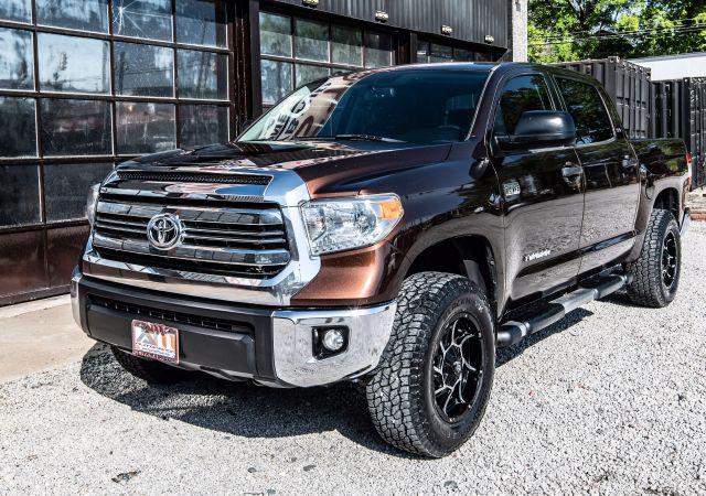 2016 TOYOTA TUNDRA CREWMAX PICKUP BROWN AUTOMATIC - Auto Masters of Carolinas